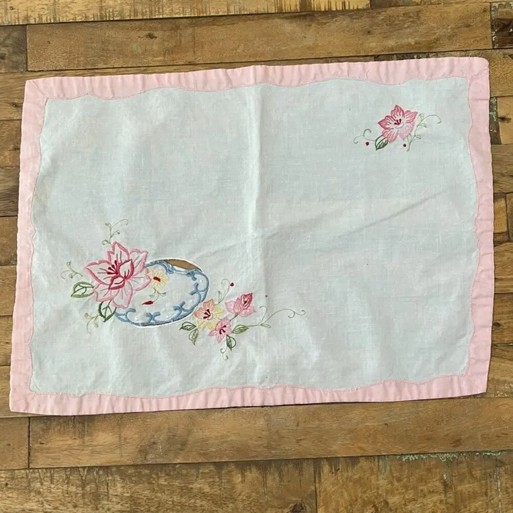 Vintage Floral Hand Embroidered Placemats Napkins Set Of 4 Pink Trim Border